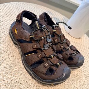 KEEN Brown Leather Men’s Waterproof Hiking Sandals